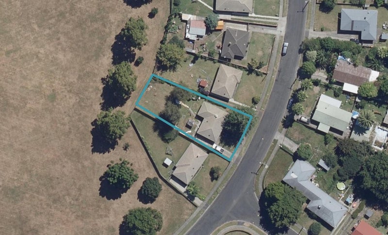 33 Wordsworth Crescent, Enderley, Hamilton - Carousel 1
