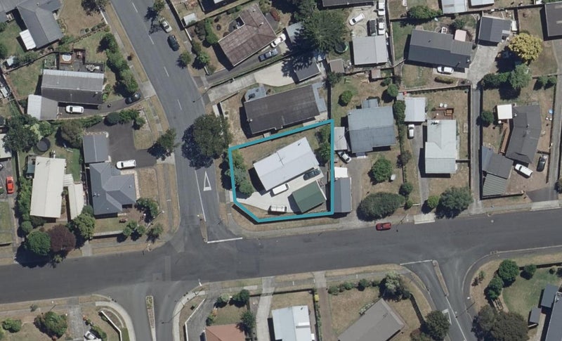 2 Lancaster Street, Dinsdale, Hamilton - Carousel 1