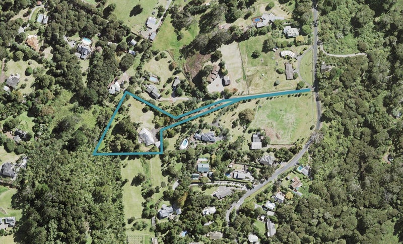 165 Shaw Road, Oratia, Auckland - Carousel 1