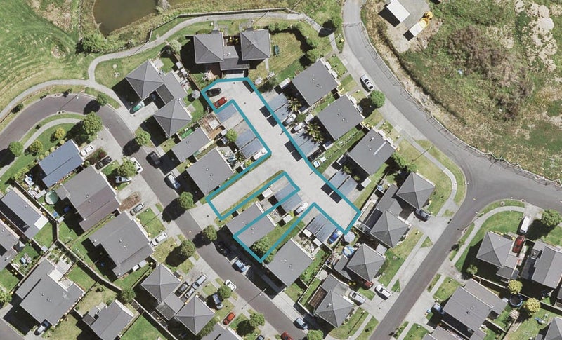 76 Brashier Circle, Sunnyvale, Auckland - Carousel 1