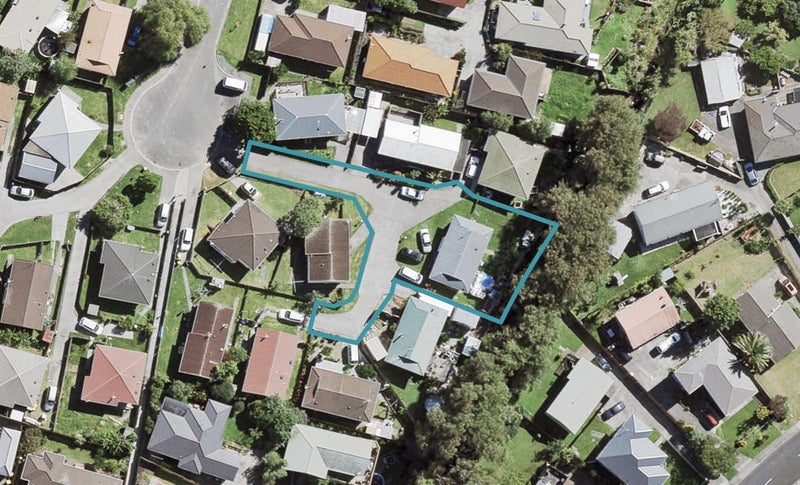 32 Selak Place, Glen Eden, Auckland - Carousel 1