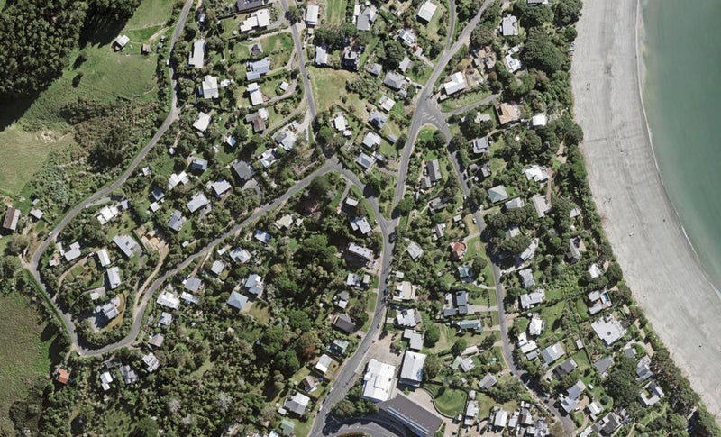 2 Tiri Road, Oneroa, Waiheke Island - Carousel 1