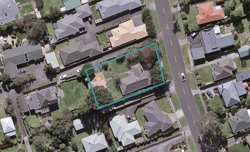 118 Govett Avenue, Frankleigh Park, New Plymouth - Carousel 1