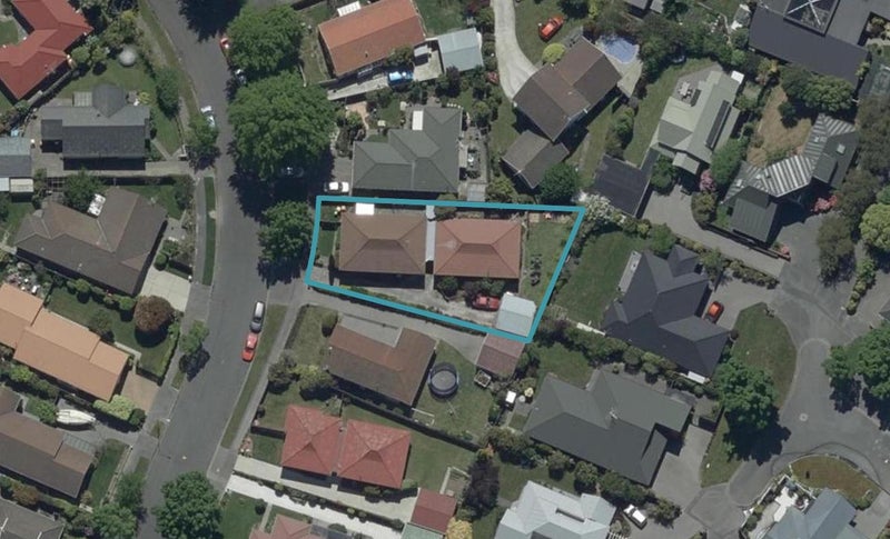2/12 Karnak Crescent, Russley, Christchurch - Carousel 1