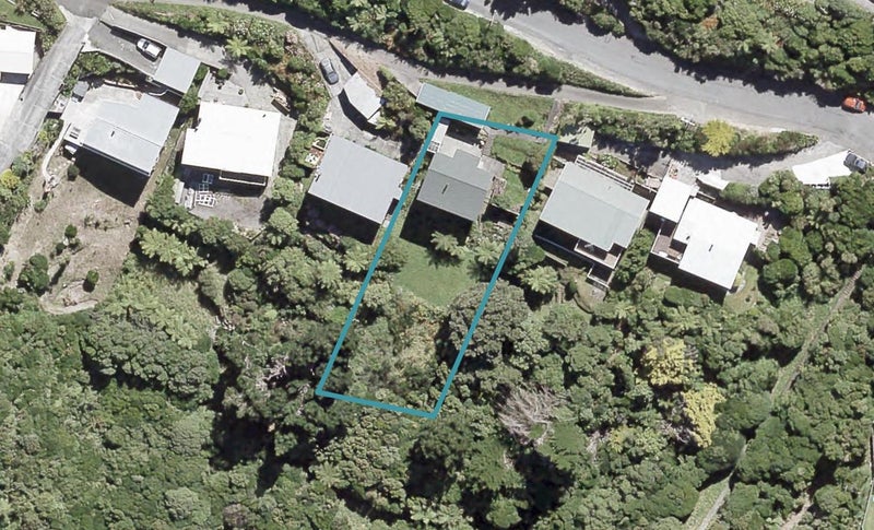 37 Titiro Moana Road, Korokoro, Lower Hutt - Carousel 1