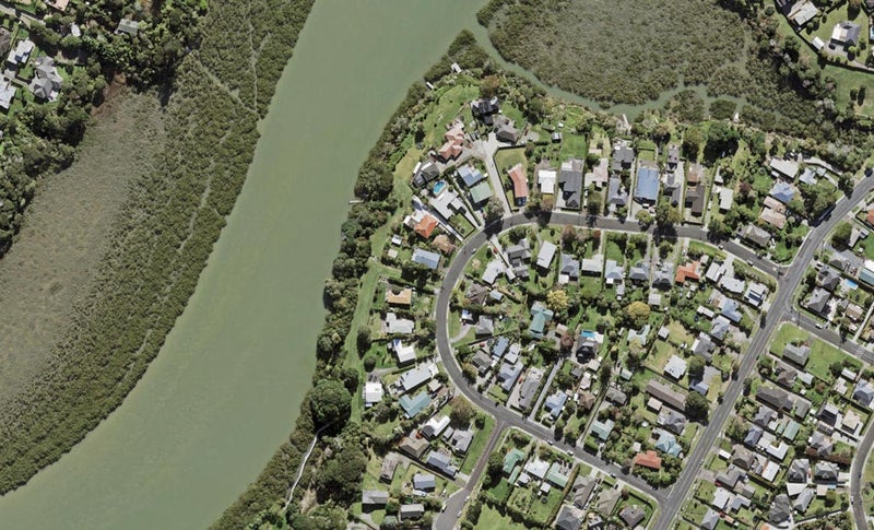 26 Renata Crescent, Te Atatu Peninsula, Auckland - Carousel 1