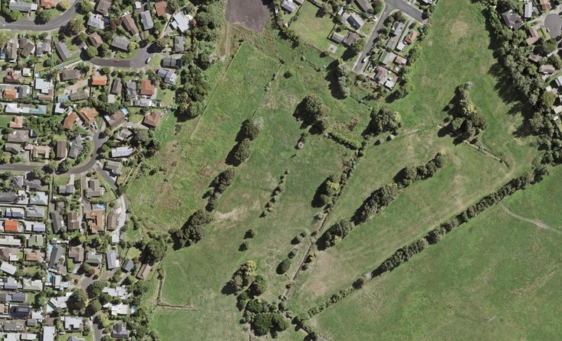18 Stableford Crescent, Ōpaheke, Papakura - Carousel 1