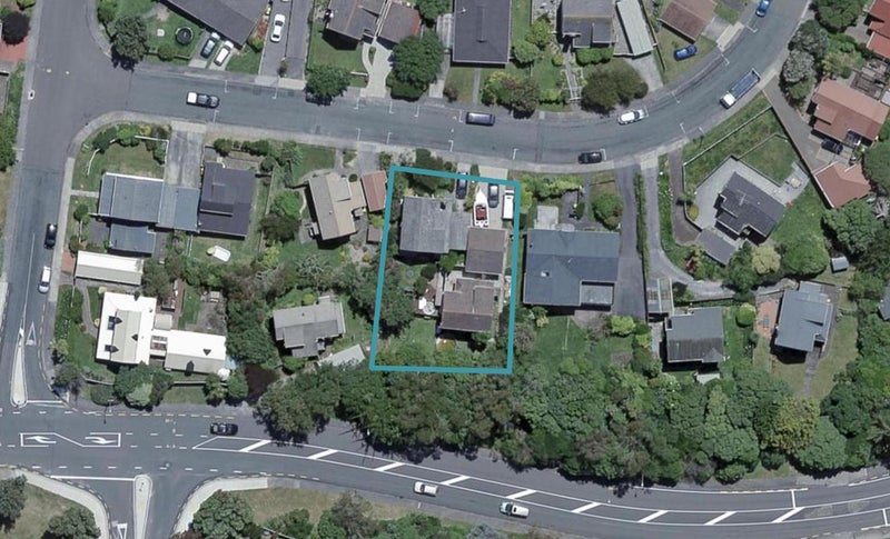 8 Mallard Grove, Churton Park, Wellington - Carousel 1