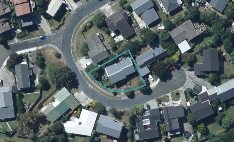 11 Bowline Place, Whitby, Porirua - Carousel 1
