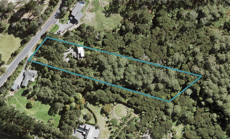 176 Forest Hill Road, Waiatarua, Auckland - Carousel 1