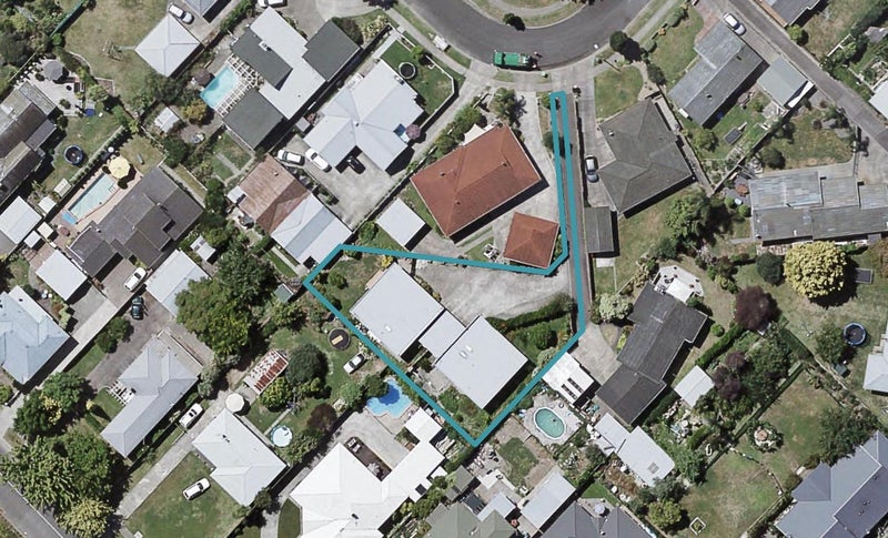 1/15 Laurent Place, GREENMEADOWS, NAPIER - Carousel 1