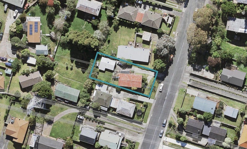 25 Reynella Drive, Massey, Auckland - Carousel 1