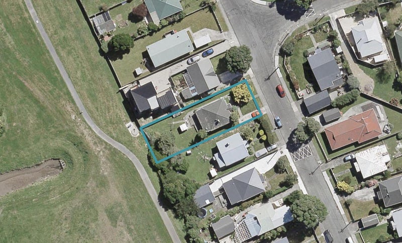 41 Randwick Crescent, Moera, Lower Hutt - Carousel 1