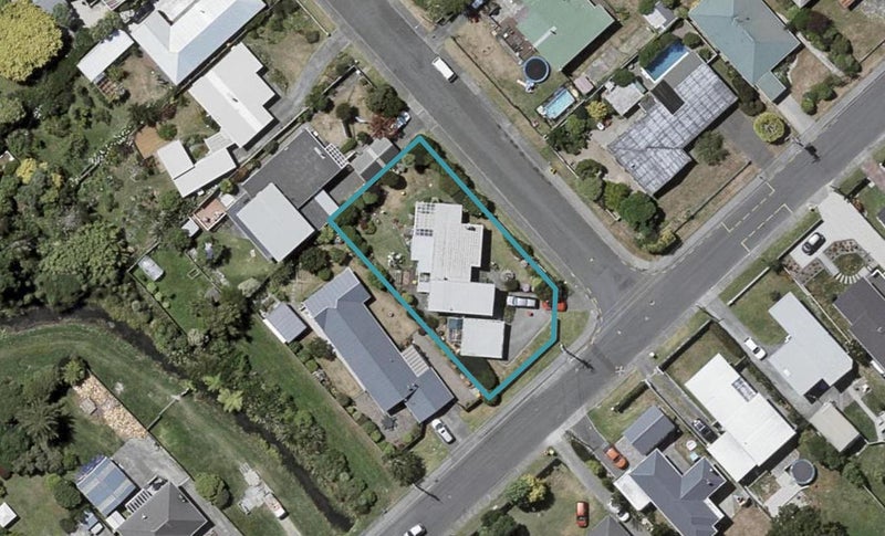 31 Gray Avenue, Paraparaumu Beach, Paraparaumu - Carousel 1