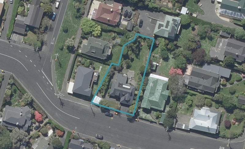 17 Bellevue Street, Belleknowes, Dunedin - Carousel 1