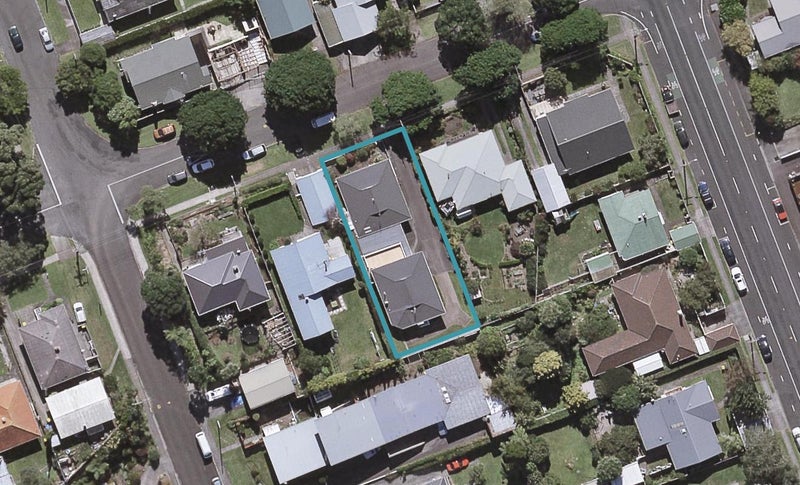1/5 Selwyn Street, Lower Vogeltown, New Plymouth - Carousel 1