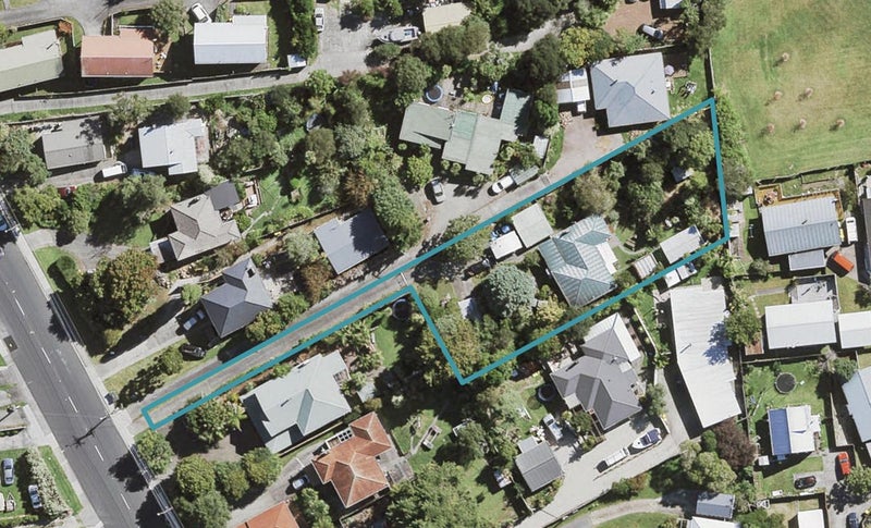 71 Kaurilands Road, Titirangi, Auckland - Carousel 1