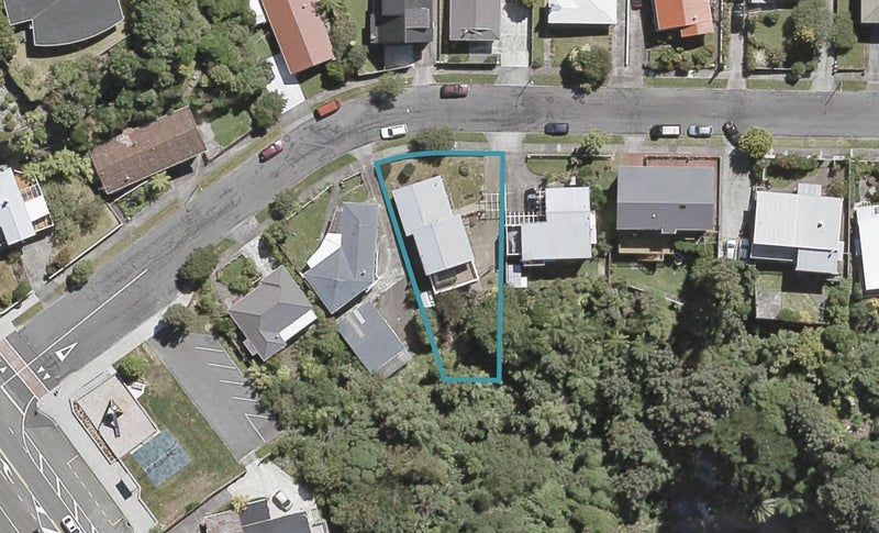 6 Magnolia Grove, Maungaraki, Lower Hutt - Carousel 1