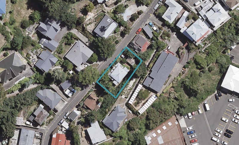 9 Brewster Street, Bluff Hill, Napier - Carousel 1
