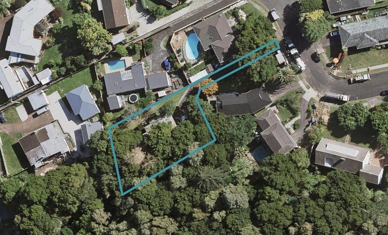 16 Freshney Place, Hillpark, Auckland - Carousel 1