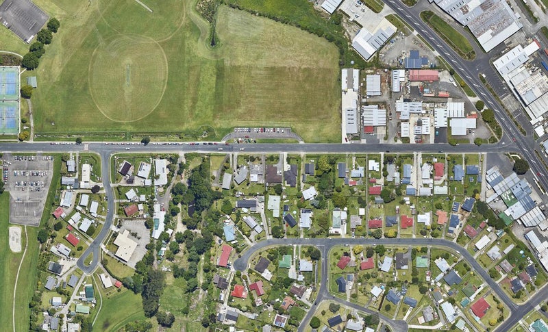 26 Atuaroa Avenue, Te Puke, Te Puke - Carousel 1