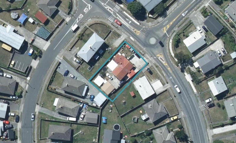 357 Warspite Avenue, Waitangirua, Porirua - Carousel 1