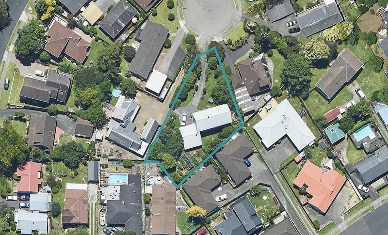 8 Johnston Place, Welcome Bay, Tauranga - Carousel 1