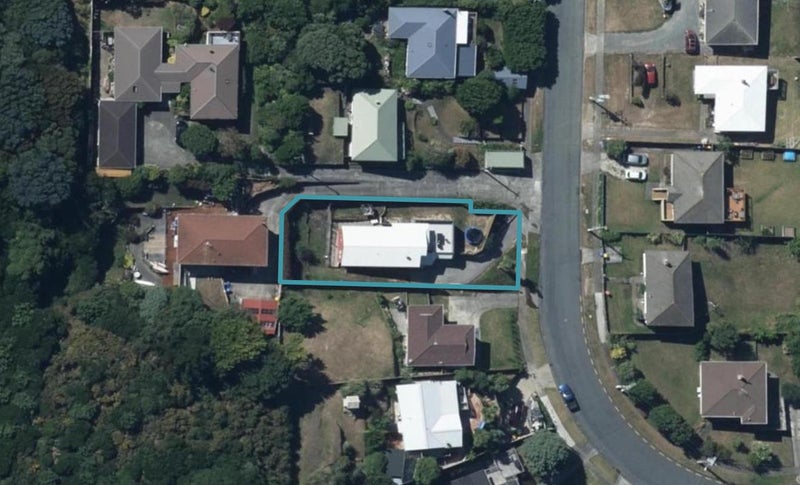 93 Tireti Road, Titahi Bay, Porirua - Carousel 1
