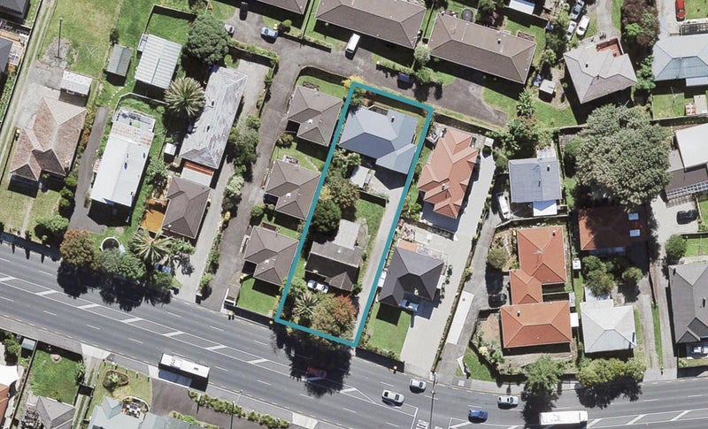 3193 Great North Road, New Lynn, Auckland - Carousel 1