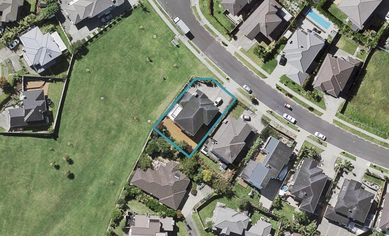 51 Killybegs Drive, Pinehill, Auckland - Carousel 1