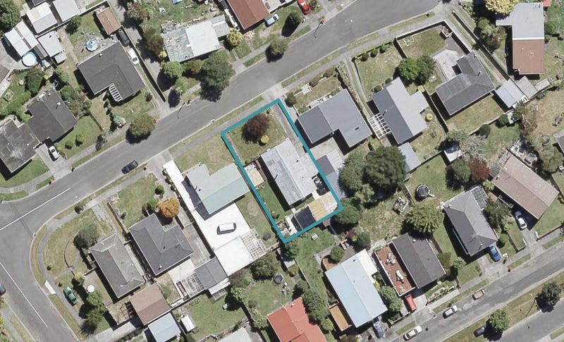 8 Fremont Grove, Totara Park, Upper Hutt - Carousel 1