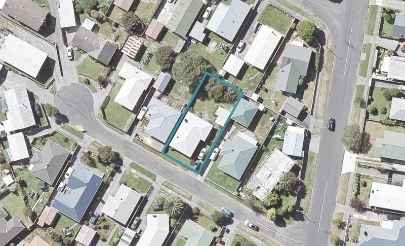 6 Kerepehi Grove, Wainuiomata, Lower Hutt - Carousel 1