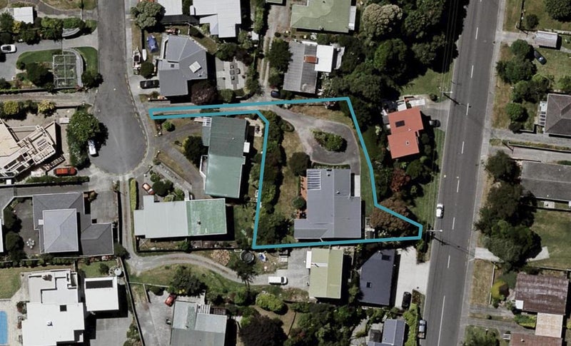 15 Newry Road, Raumati Beach, Paraparaumu - Carousel 1