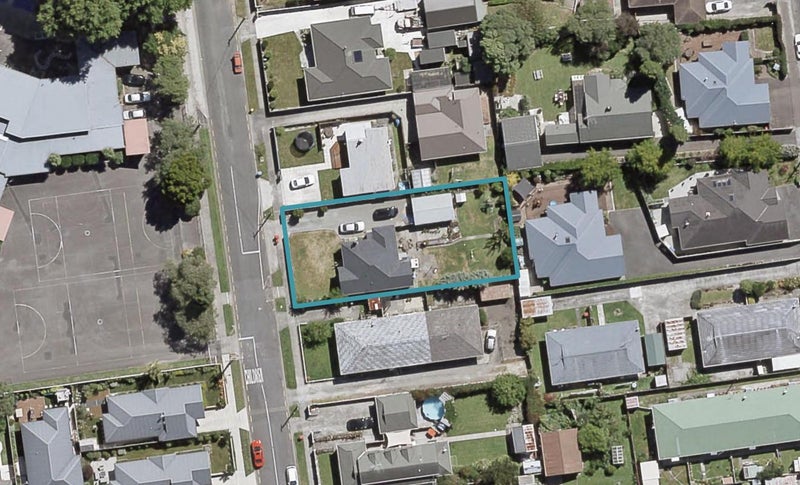 8 Oxford Crescent, Ebdentown, Upper Hutt - Carousel 1