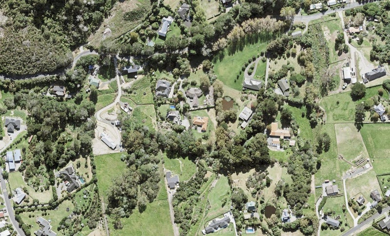 7B Hobbs Road, Matakatia, Whangaparaoa - Carousel 1