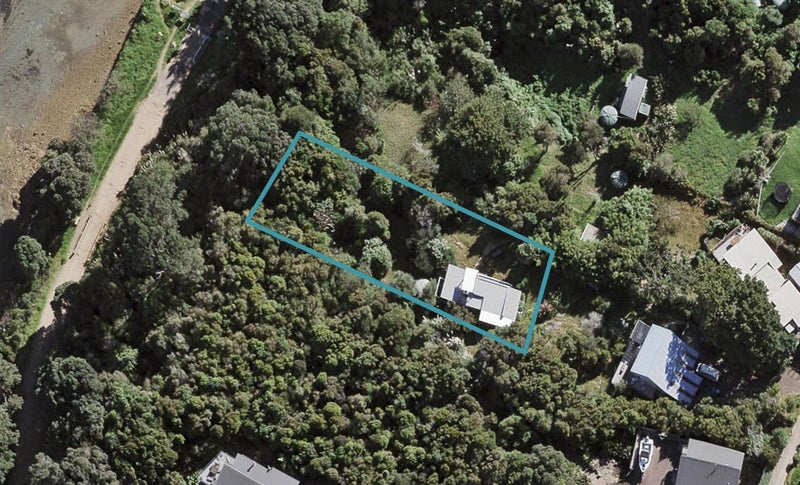 52A Burrell Road, Oneroa, Waiheke Island - Carousel 1
