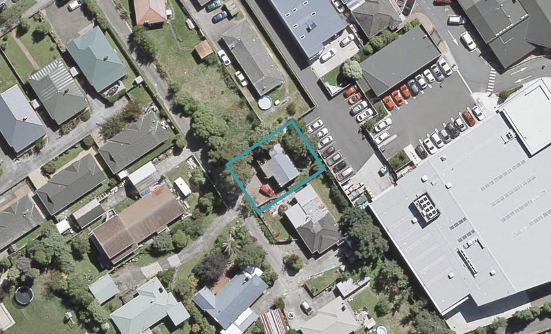 1/17 Kiln Street, Silverstream, Upper Hutt - Carousel 1