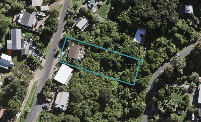 22 Wellington Road, Surfdale, Waiheke Island - Carousel 1