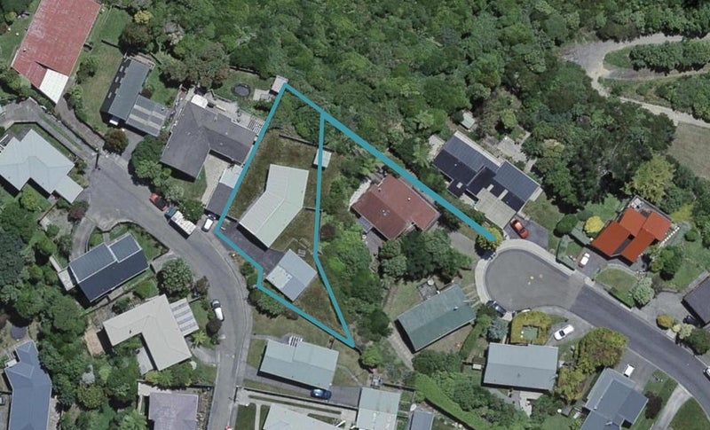 10 Pauline Way, Paparangi, Wellington - Carousel 1