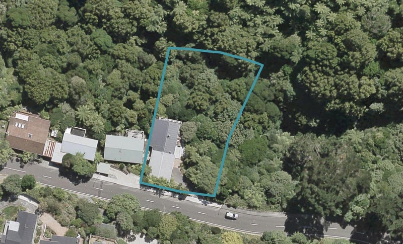 18 Harbour View Road, Harbour View, Lower Hutt - Carousel 1
