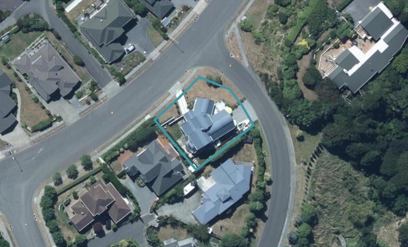 17 Navigation Drive, Whitby, Porirua - Carousel 1
