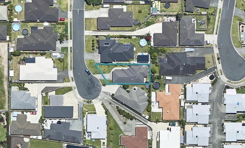 101 Twin Oak Avenue, Papamoa Beach, Papamoa - Carousel 1