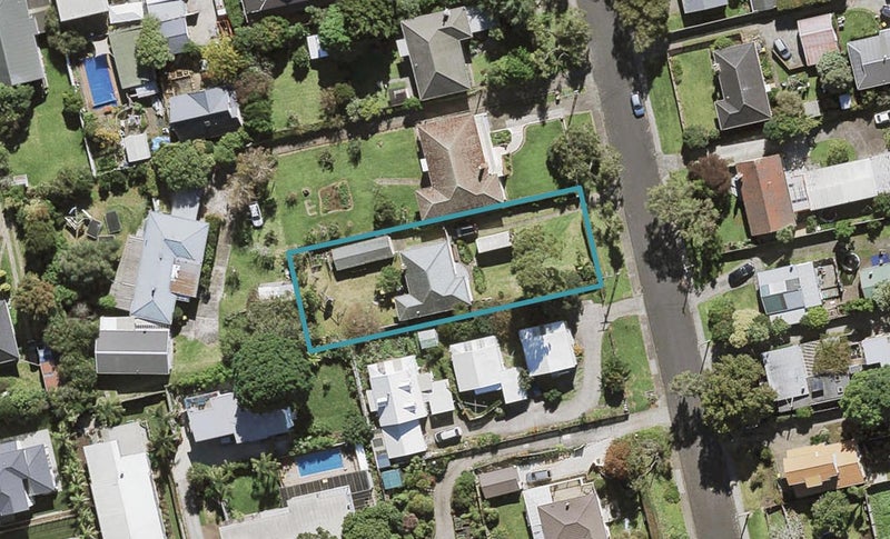 38 Woodward Avenue, Mangere Bridge, Auckland - Carousel 1