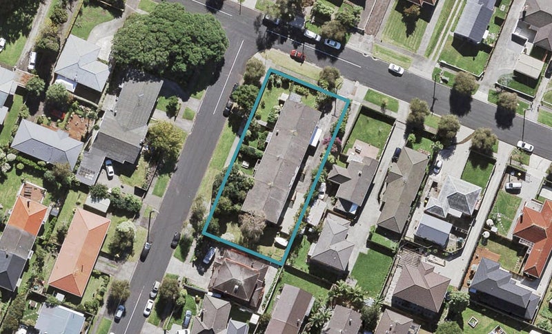 4/2 Hinekohu Street, New Lynn, Auckland - Carousel 1