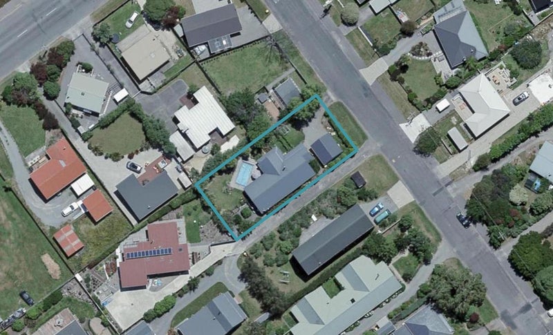 4 Daniel Street, Martinborough - Carousel 1