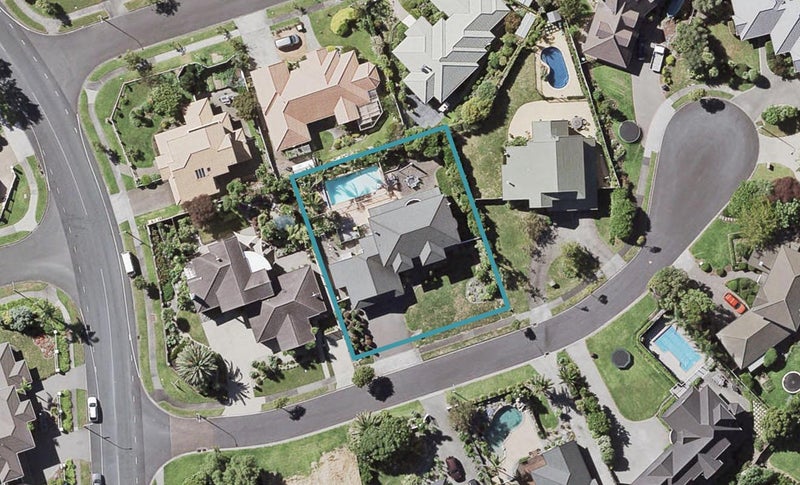 6 San Jose Rise, Shamrock Park, Auckland - Carousel 1