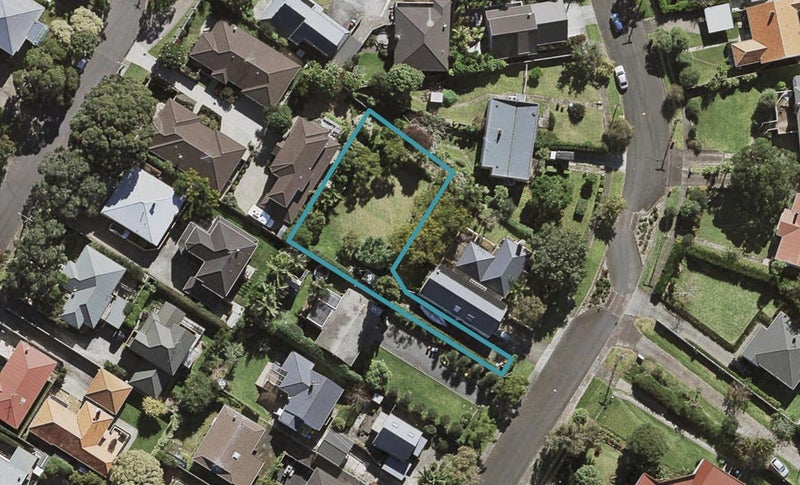 16B Kawau Road, Greenlane, Auckland - Carousel 1