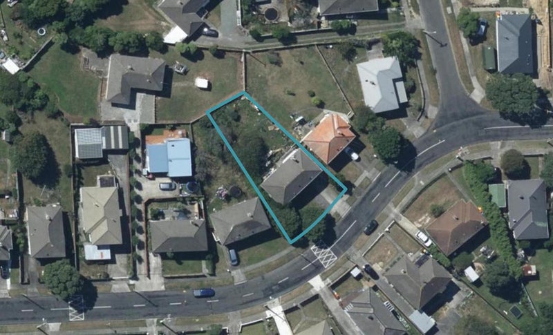 24 Hukatai Street, Elsdon, Porirua - Carousel 1