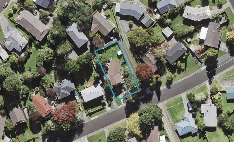 11 Temuri Place, Glendene, Auckland - Carousel 1
