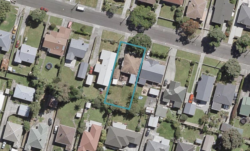 36 Lincoln Avenue, Epuni, Lower Hutt - Carousel 1